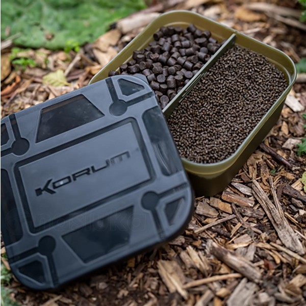 Korum Divided Bait Tub 2PT, Кутия за стръв с капак, 1.13 л — снимка 1