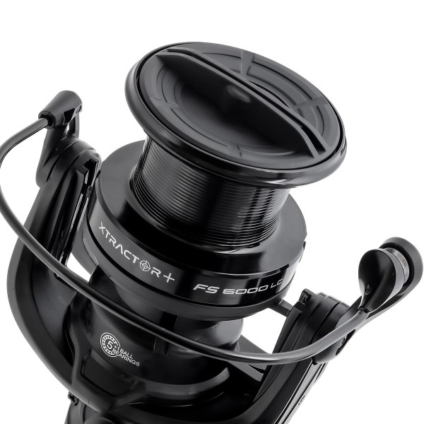 Шаранджийска макара с байтрънър Sonik Xtractor+ FS 6000 LC, 5+1 BB — снимка 2