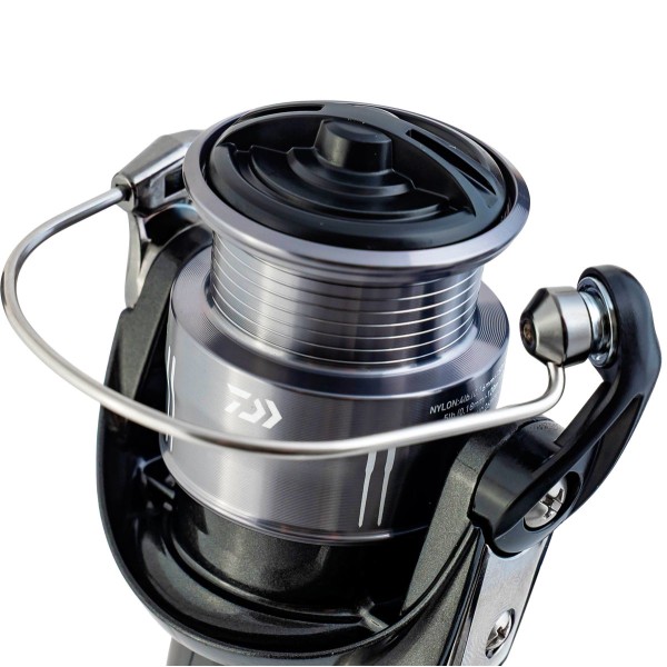 Спининг макара Daiwa 26 Crossfire LT2000, 3 BB — снимка 2