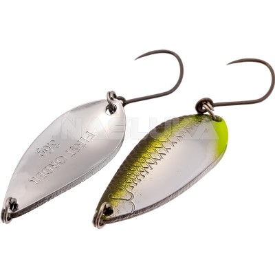 Микроклатушка за пъстърва и костур Yarie First Order 3.6 г, цвят Silver A5