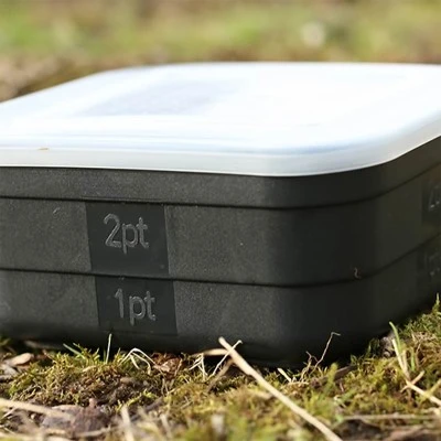 Gardner Bait Tub 2Pt, 1л - Кутия за стръв с капак
