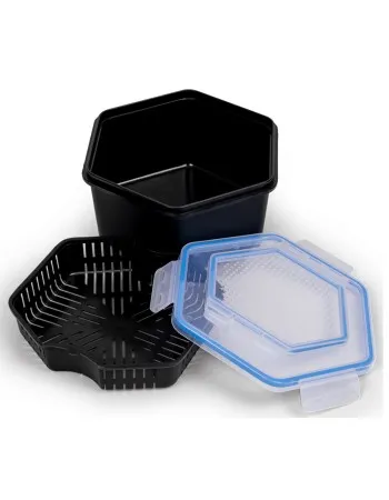 Кутия със заключващ се капак и цедка Zebco Secure-Lock Bait Box & Sieve, Large