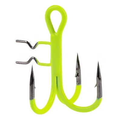 Тройни куки с клипс Mikado Jaws Vertical, UV Fluo, 4 бр.