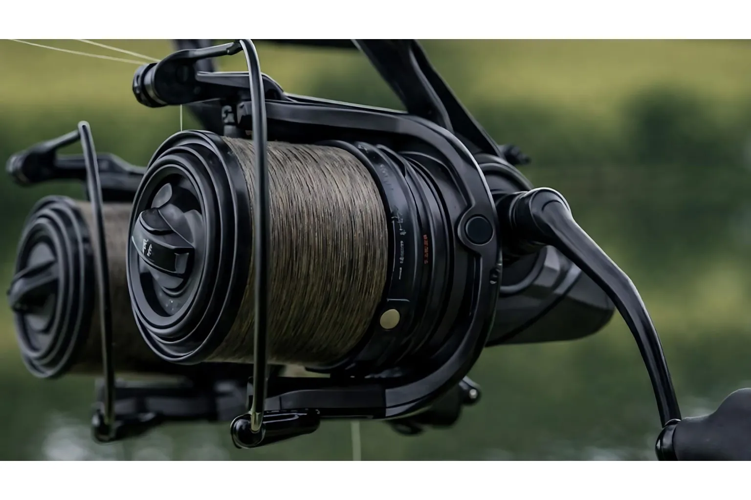 Big Pit макара с long cast шпула за далечни замятания при шаранджийски риболов